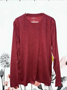 XCELSIUSACTIVE Men’s Long Sleeve Crew in Brick Red